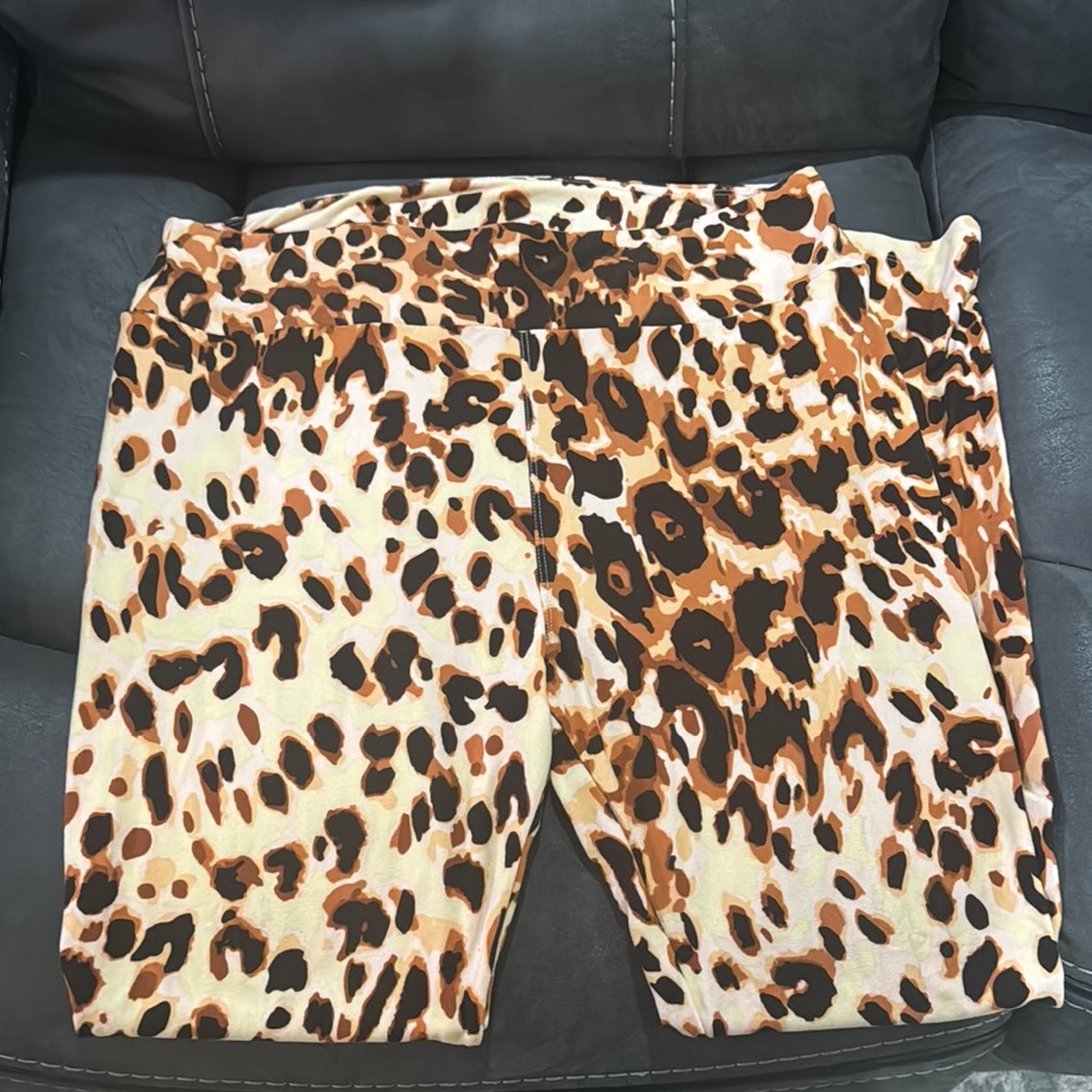 Lularoe Leopard Print Leggings Tall & Curvy